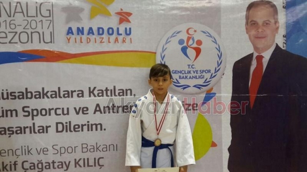 Akyazılı Judocular Türkiye Üçüncüsü Oldular