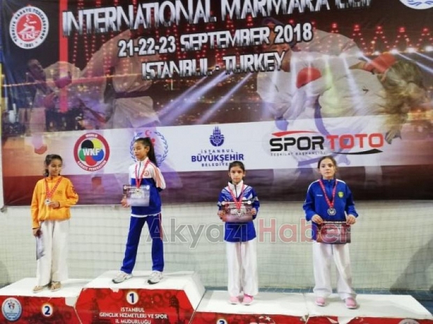 Akyazılı kareteciler Marmara Cup Karate Turnuvasında 