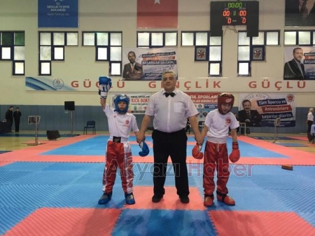 Akyazılı Kicboks cular Bartın dan madalya ile döndüler