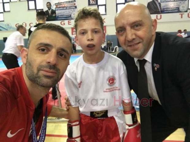 Akyazılı Kicboks cular Bartın dan madalya ile döndüler