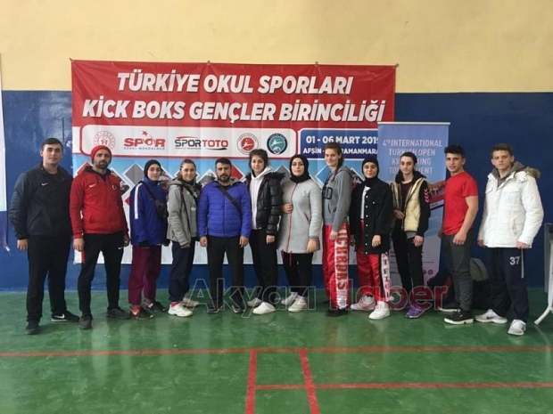 Akyazılı Kicbokscu Türkiye üçüncsü oldu