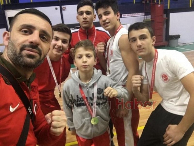Akyazılı Kick Boks'çular Seçmelere damga vurdu