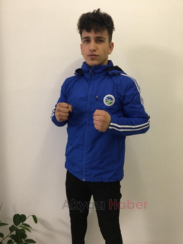 Akyazılı Kick Boks Sporcusuna Milli Davet