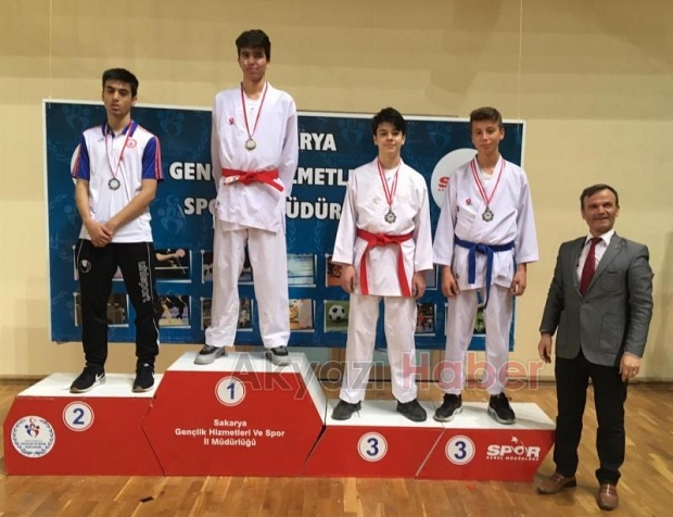 Akyazılı sporcular  Karate Turnuvasında  7de 7 yaptı