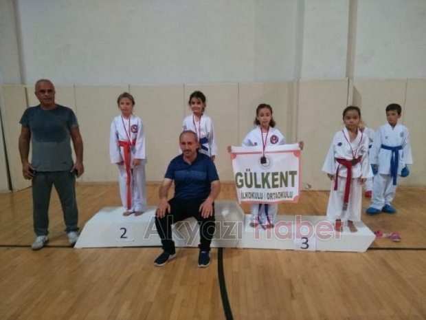 Akyazılı Sporcular Turnuvaya Damga Vurdu