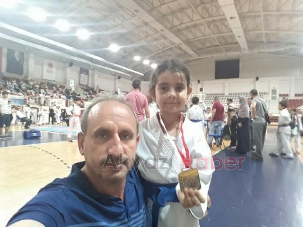 Akyazılı Sporcular Turnuvaya Damga Vurdu