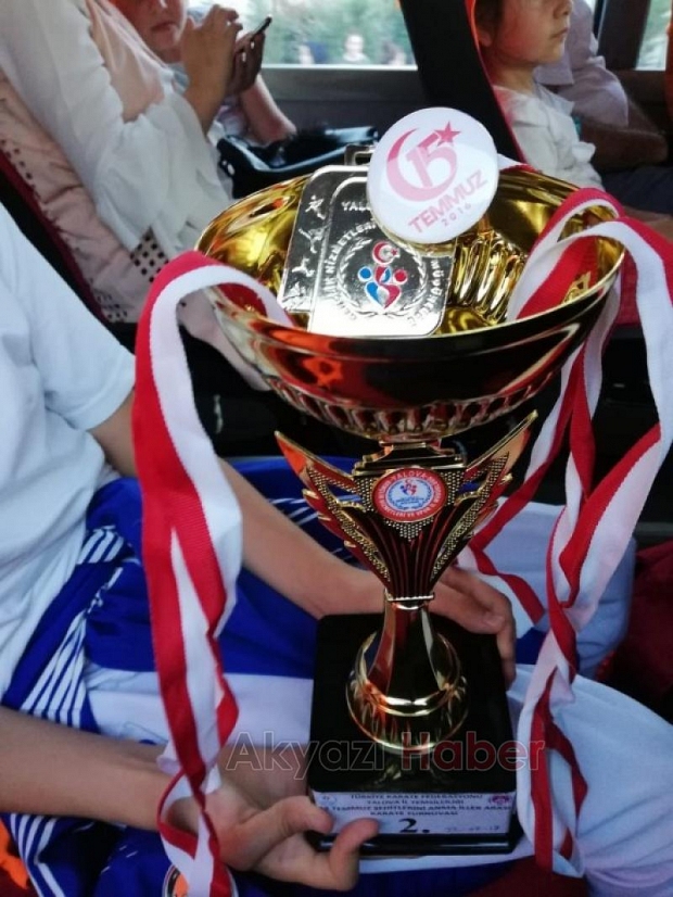 Akyazılı Sporcular Turnuvaya Damga Vurdu