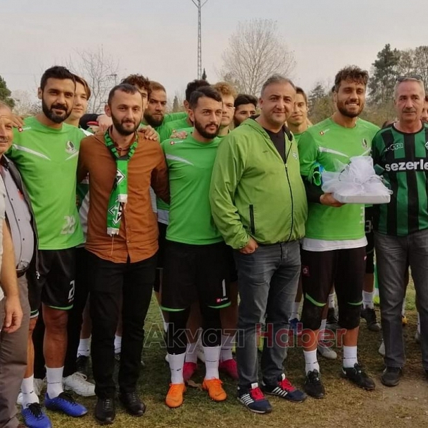 Akyazılı Tatangalar Grubundan Sakaryaspora Destek
