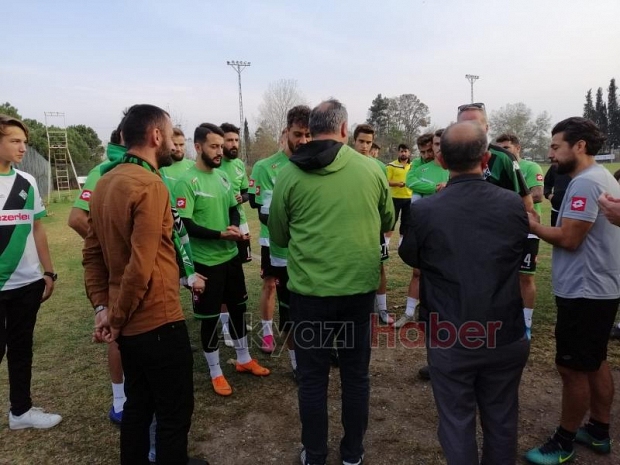 Akyazılı Tatangalar Grubundan Sakaryaspora Destek