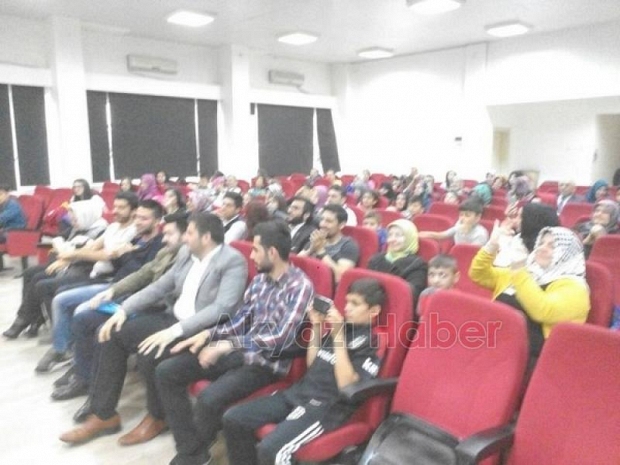 Akyazılı Tiyatroculardan 19 Mayıs Tiyatro Gösterimi