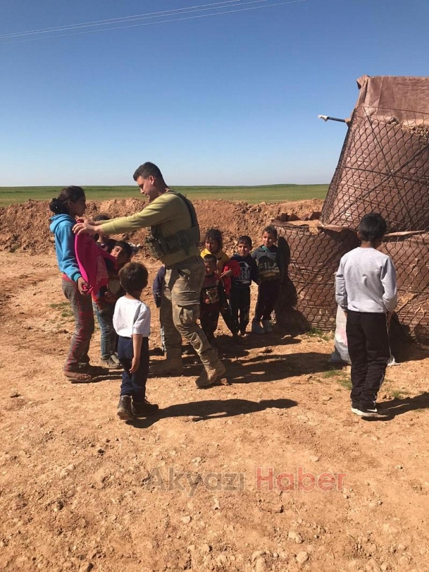 Akyazılı Uzman İdlibte Gönülleri Fethetti