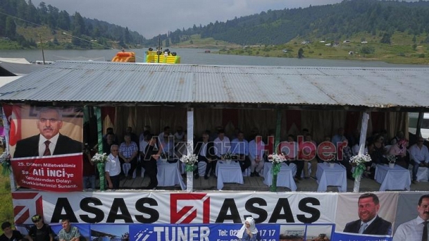 Akyazılılar Acelle Yaylasında eğlendi