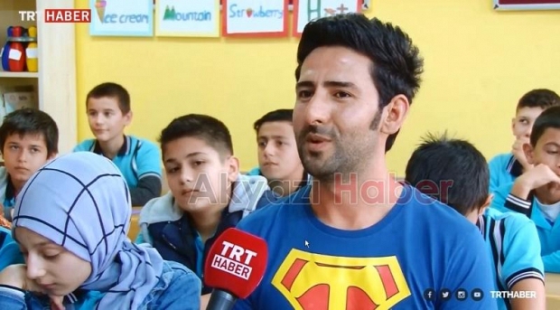 Akyazının eğlenceli İngilizce öğretmeni Teacherman