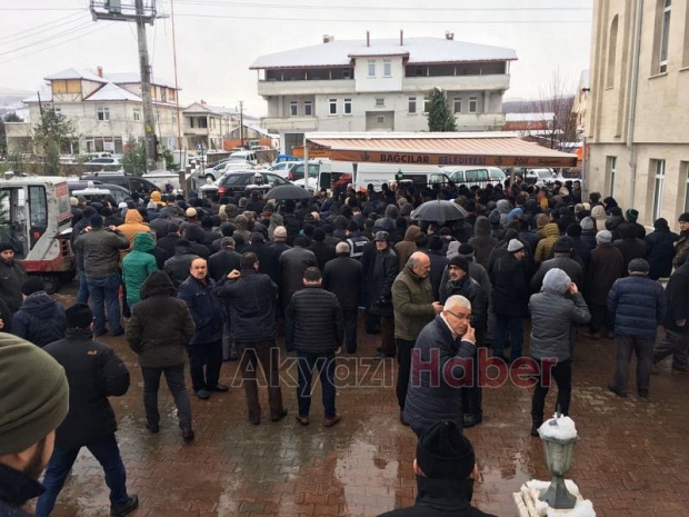 Ali Asan Defnedildi
