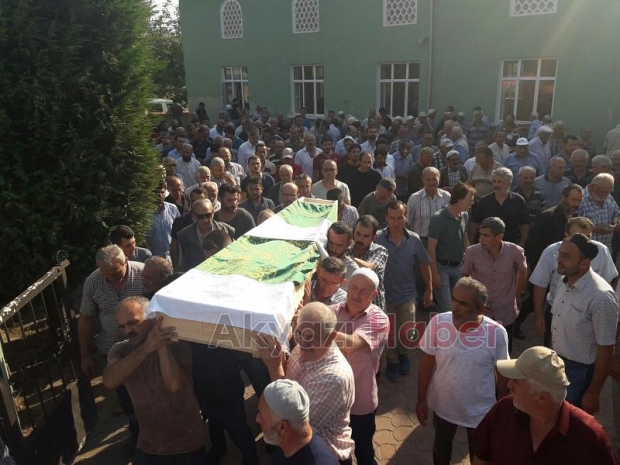 Ali Bayram Defnedildi