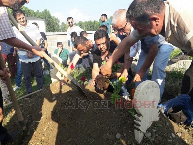Ali Bayram Defnedildi