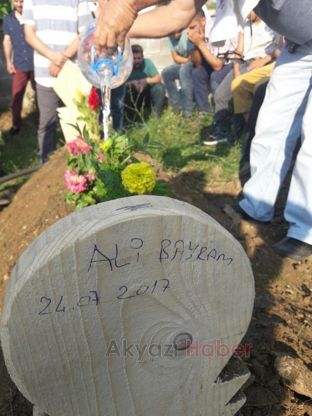 Ali Bayram Defnedildi