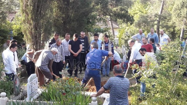 Ali Bostan Dualarla Defnedildi