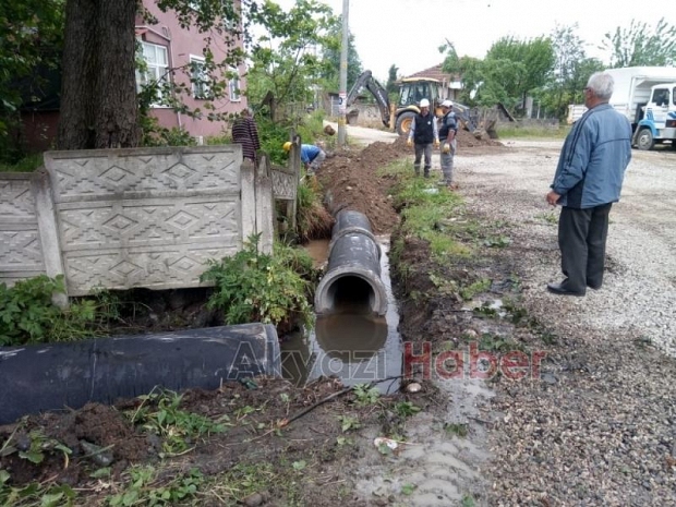 ALT YAPI ÇALIŞMALARI KÜÇÜCEK MAHALLESİNDE HIZ KAZANDI