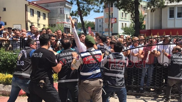 Anne ve Bebeğini Katlettiler