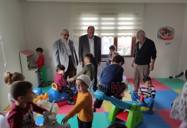 ATSO MİNİK KURAN KURSU TALEBELERİNİN YANINDA