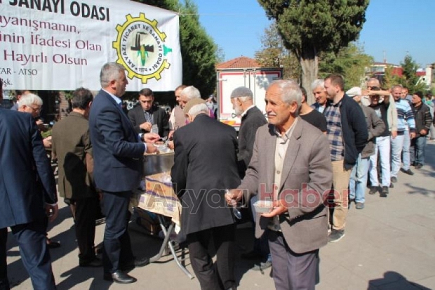 ATSO Vatandaşlara Aşure Dağıttı