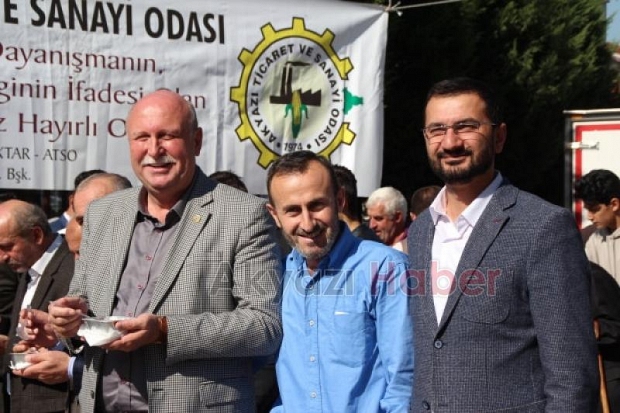 ATSO Vatandaşlara Aşure Dağıttı
