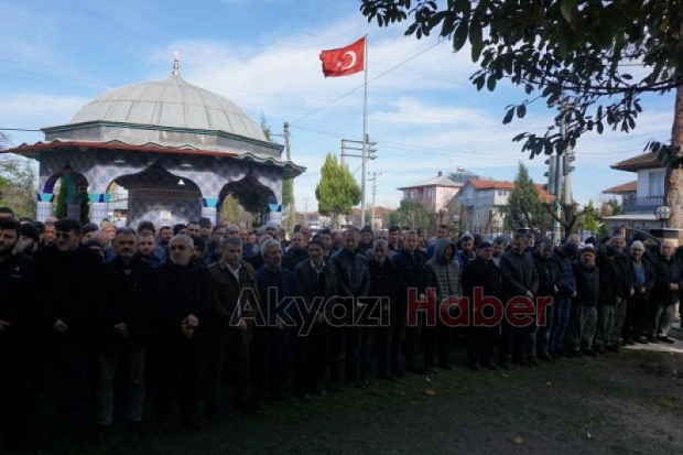 Ayşe Şenol Dualarla Defndildi
