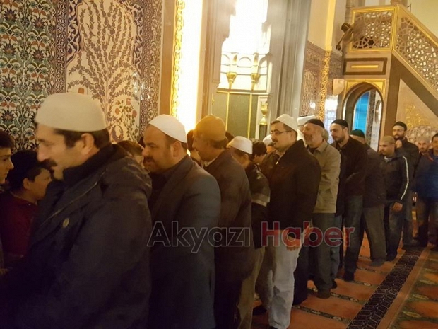 Baba Oğul Aynı Safta
