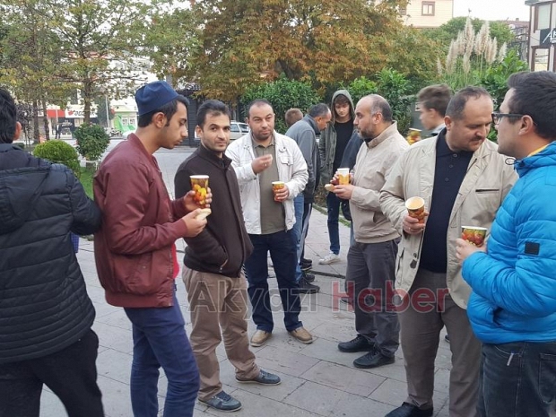 Baba Oğul Aynı Safta