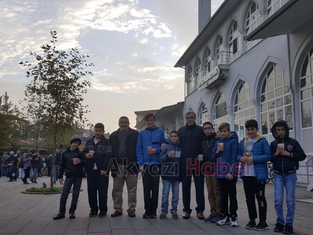 Baba Oğul Aynı Safta