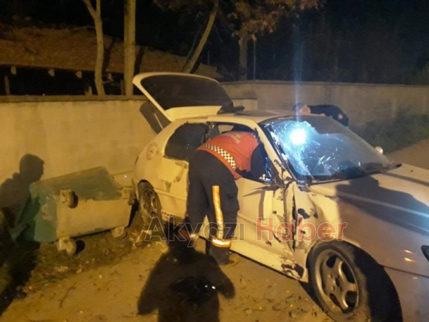 Babasının otomobiliyle kaza yaptı 