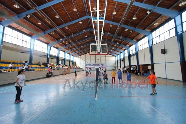 BADMİNTON MÜSABAKALARI SONA ERDİ