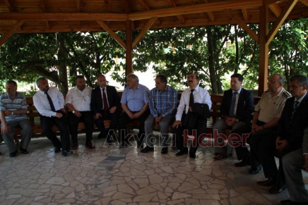 Bakan Faruk Çelik Akyazıda