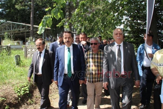 Bakan Faruk Çelik Akyazıda