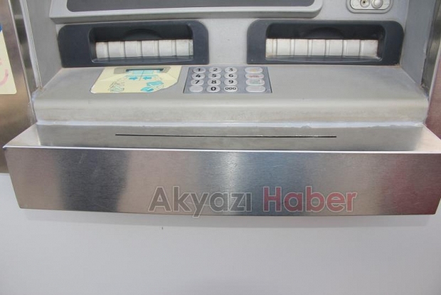 BANKAMATİK ÇÖPÜNE PARA ATILDIĞI TESPİT EDİLDİ
