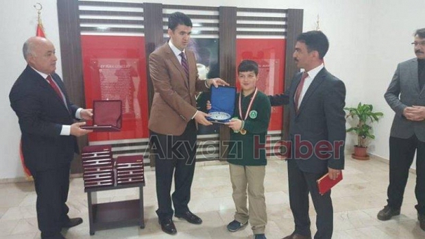 Başarılı Öğrenciler Ödüllendirildi