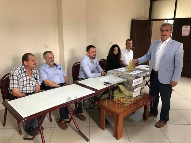 Başkan Hasan Akcan oyunu kullandı