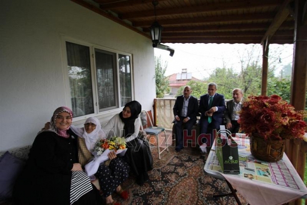 BAŞKANLARDAN  ASIRLIK ÇINARLARA ZİYARET