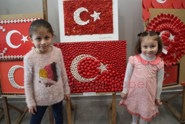 Bayrak Sergisi Törenle Açıldı 