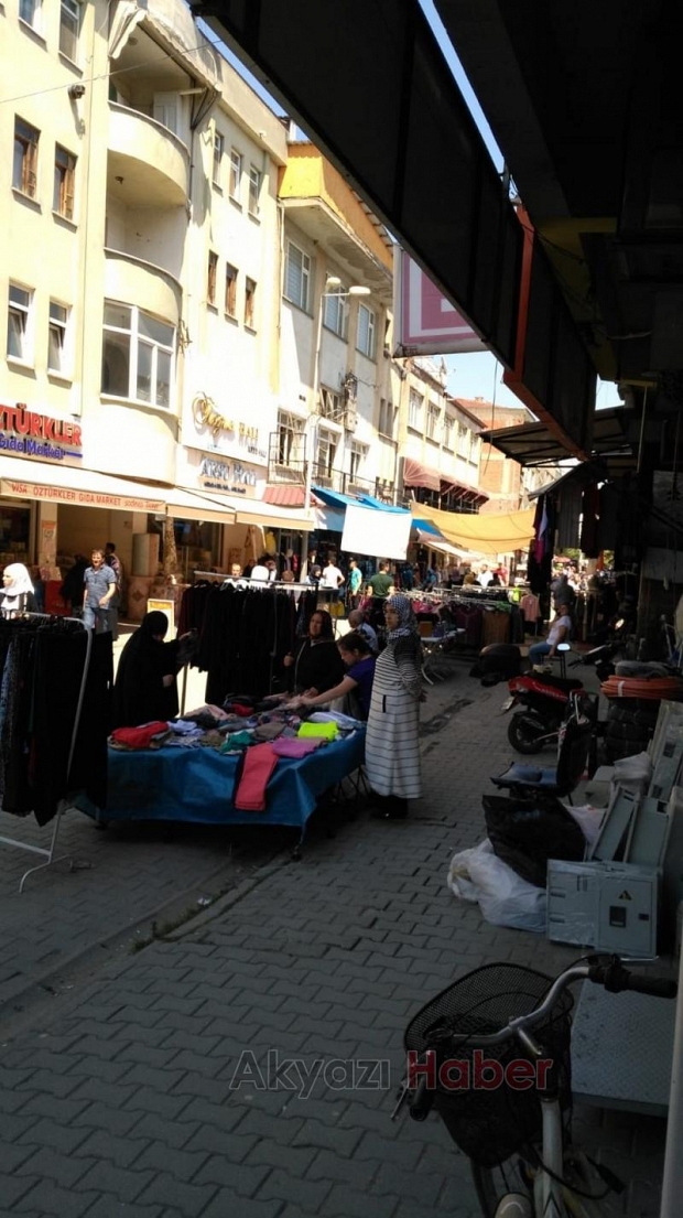 Bayram yoğunluğu esnafın yüzünü güldürdü