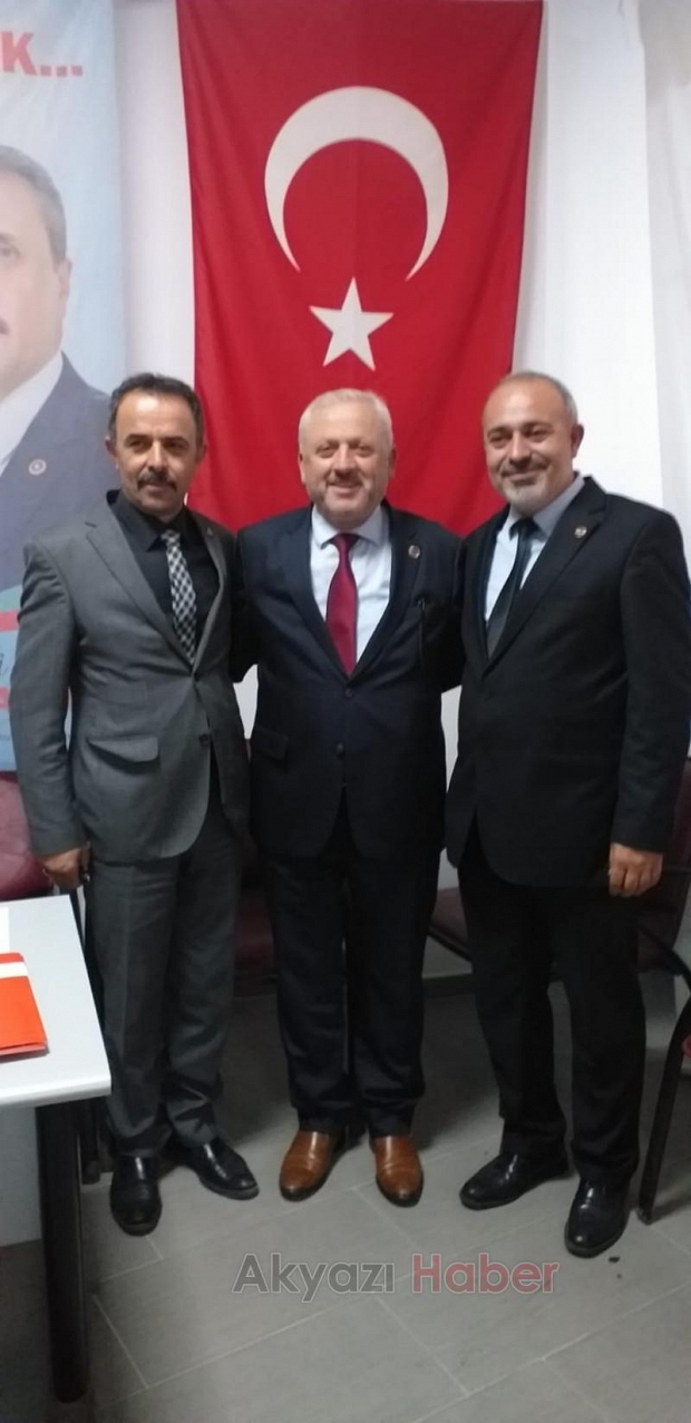 BBP YE YENi KATILAN 80 KiŞiYE ROZETLERi TAKILDI