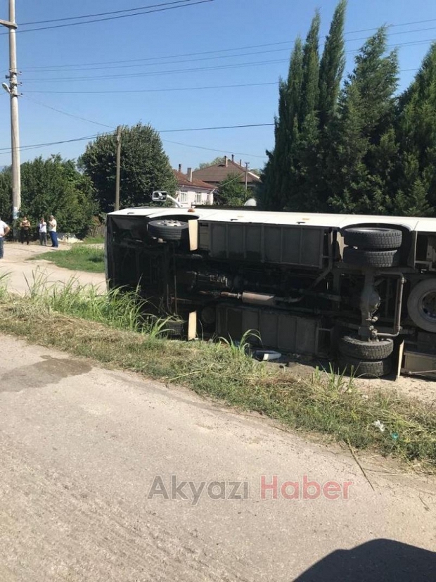 Bekirpaşada Servis Minibüsü Alev Aldı