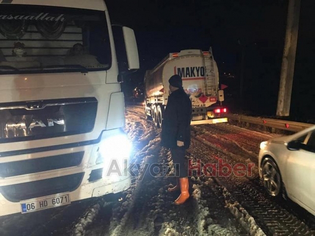 Beldibi'nde kar geçit vermedi