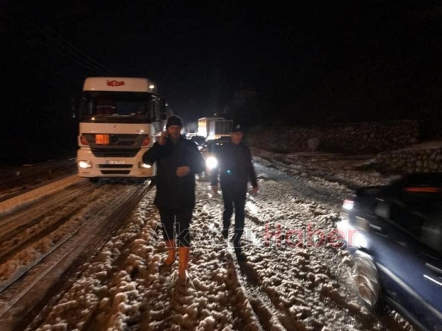 Beldibi'nde kar geçit vermedi