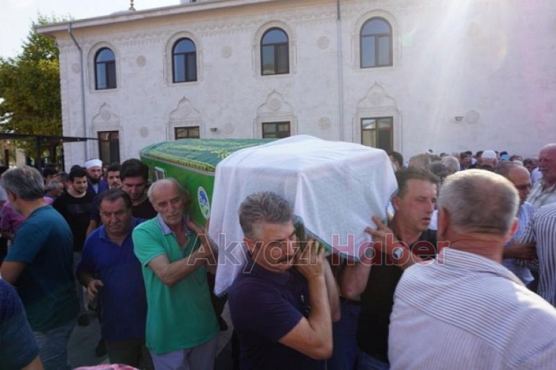 Belediye personeli Adnan Rençber in Annesi defnedildi