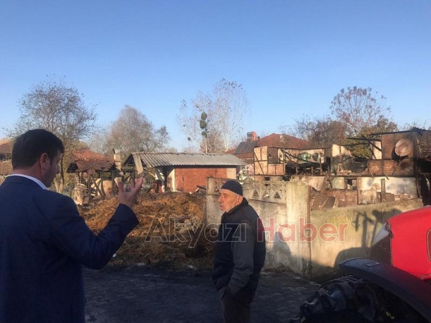 Bilal Soykan yangında zarar gören evi ziyaret etti