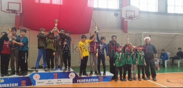 Bilek Güreşinde İl Birincileri Akyazıdan