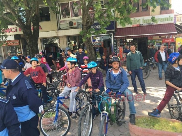 Bisiklet Halk Turlarına Akyazı’da Katıldı