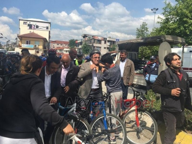 Bisiklet Halk Turlarına Akyazı’da Katıldı